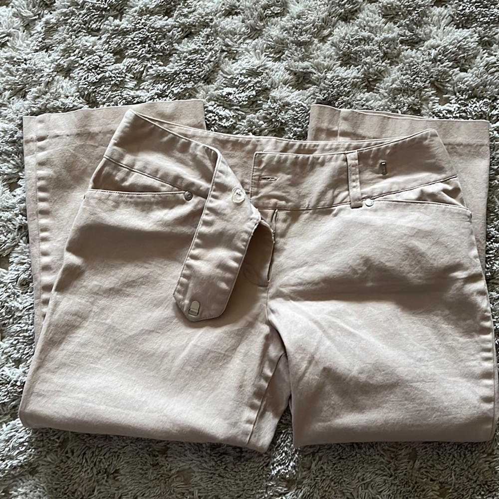 Women’s Capri Khakis